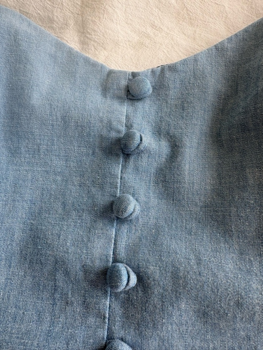 Banana Republic Light Blue Denim Button-Front Camisole size medium - Picture 4 of 6